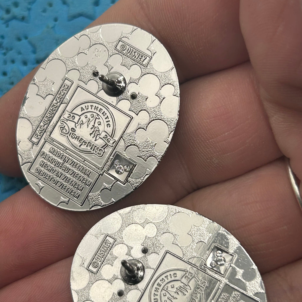 (2 Pin Set) 2026 - Mr Mickey and Mrs Minnie - Disney Pin