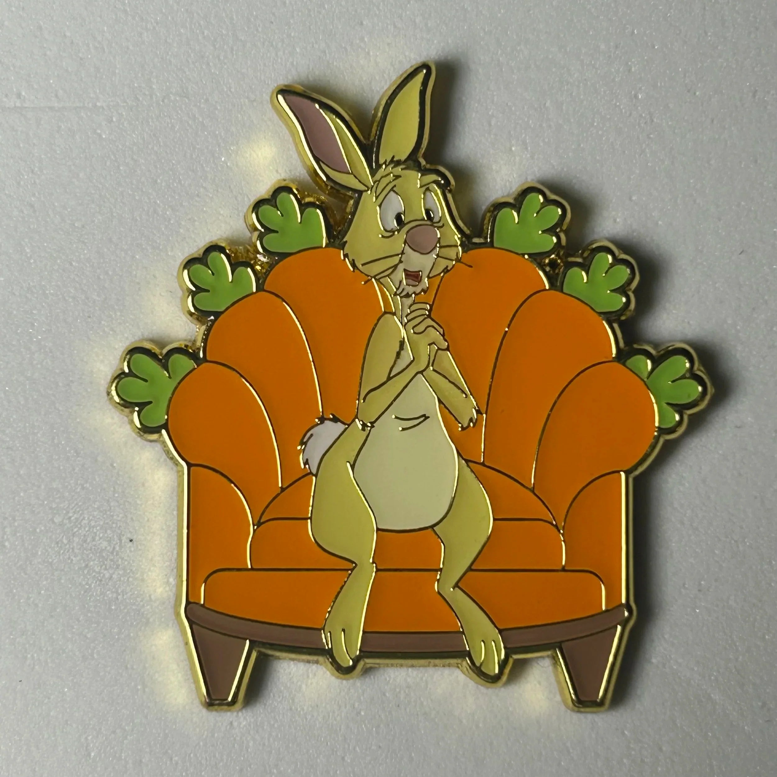 Loungefly - Rabbit Carrot Throne - Winnie The Pooh - Disney Pin