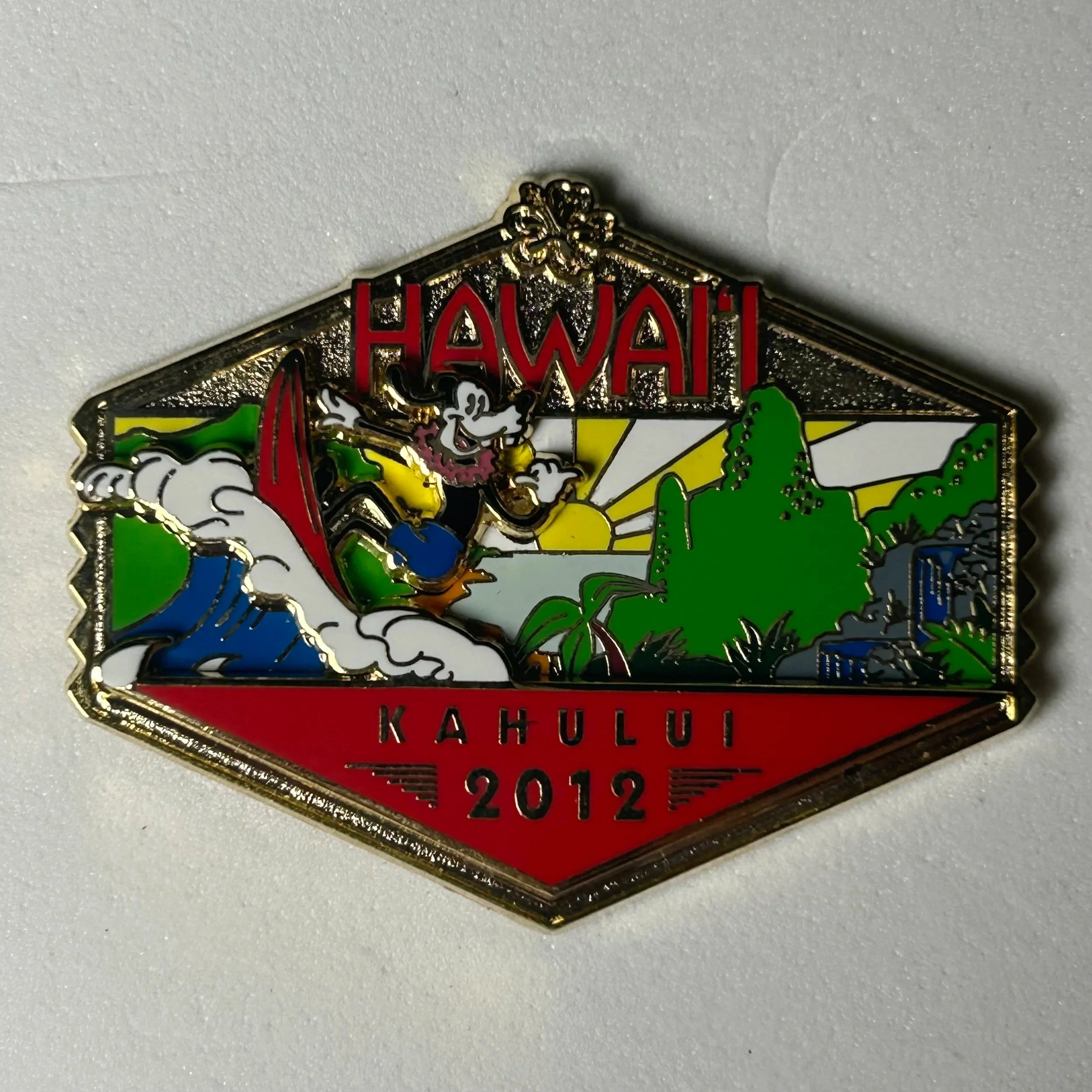2012 - Goofy - Surfing - Kahului, Hawaii - DCL - LE 1,000 - Disney Pin on Pin