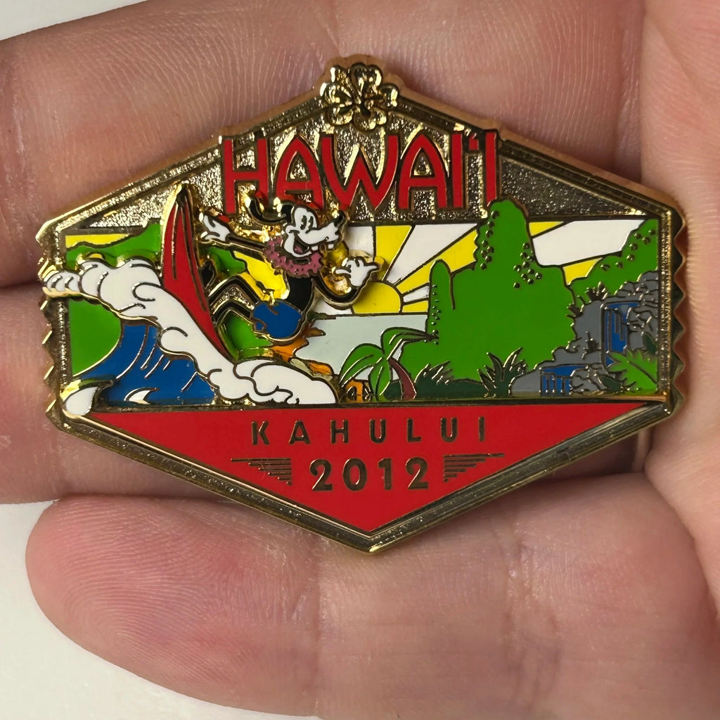 2012 - Goofy - Surfing - Kahului, Hawaii - DCL - LE 1,000 - Disney Pin on Pin