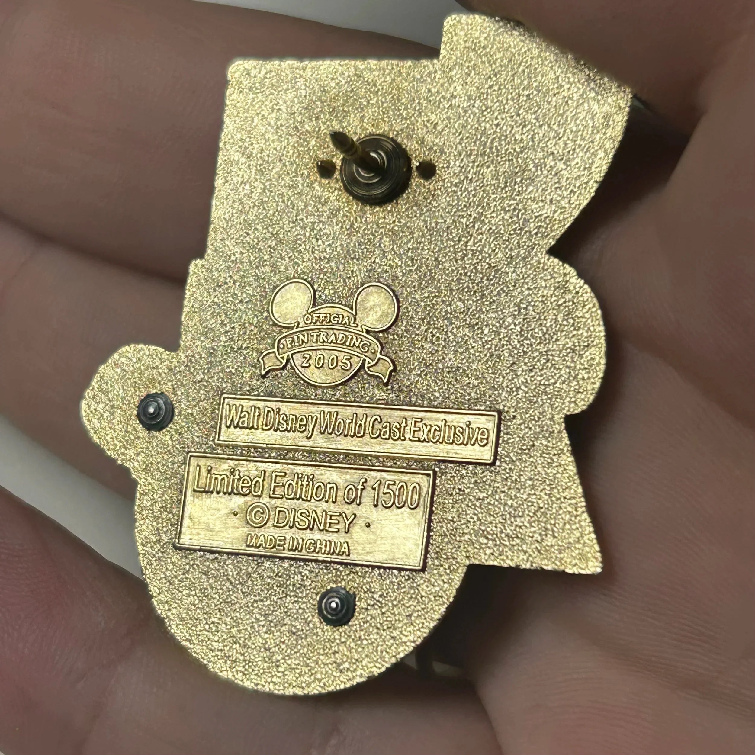 2005 - Mickey - Happy New Year - WDW - Cast Exclusive - LE 5,000 - Disney Pin