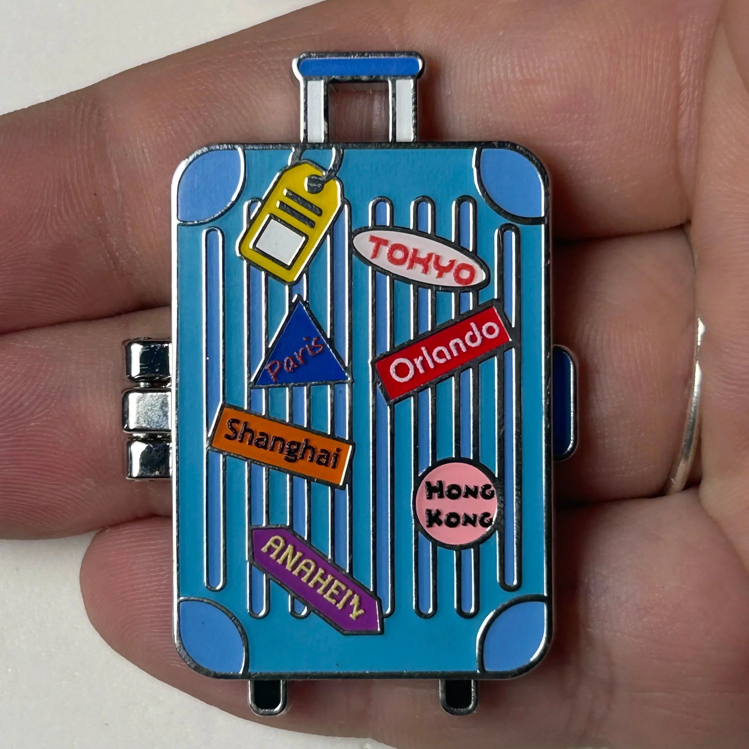 2024 - Mickey Mouse - Suitcase - Hinge - Disney Pin