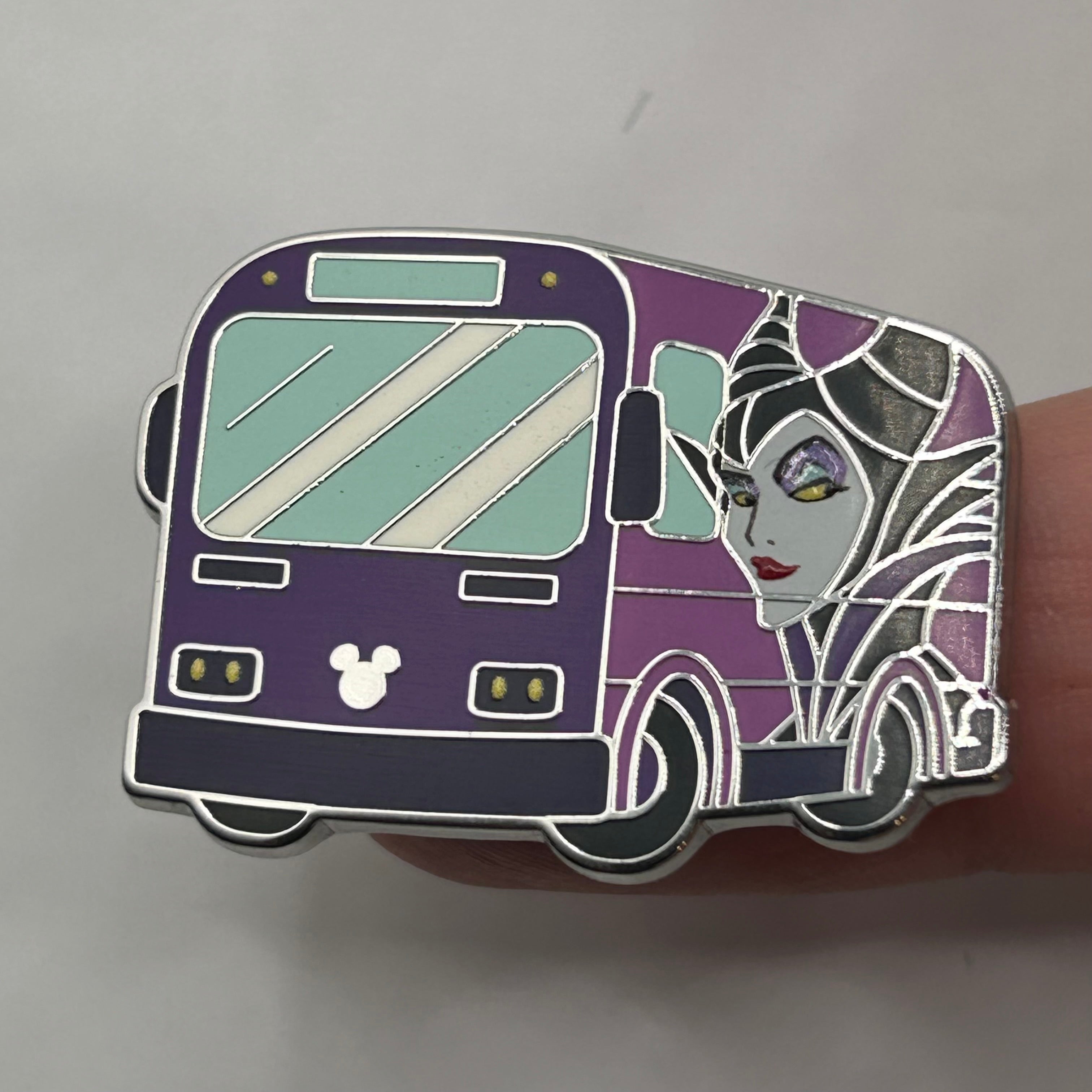 2026 - Maleficent - Hidden Disney - Bus Chaser - Disney Pin