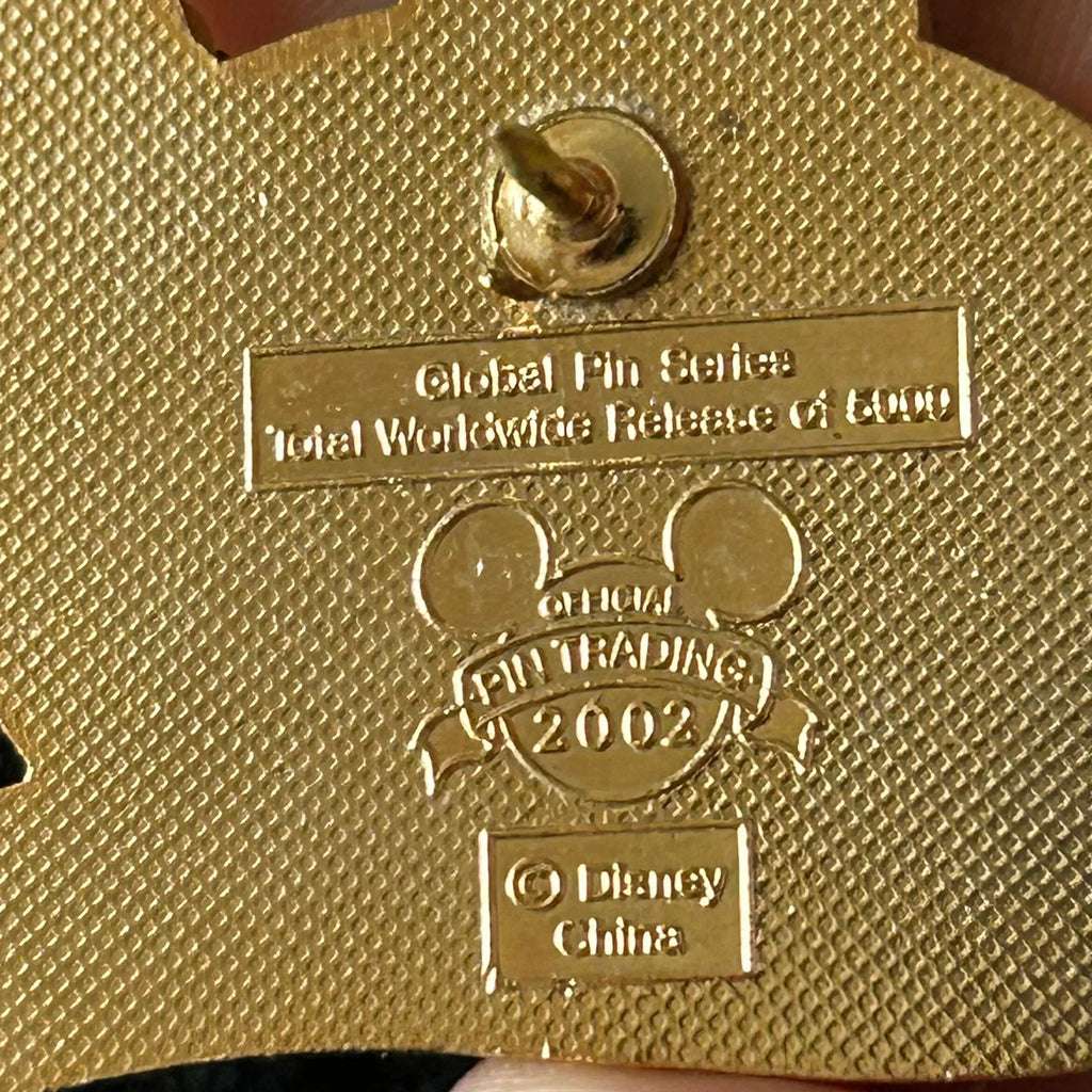 2002 - Minnie Mouse - Graduation - LE 5,000 - Disney Pin