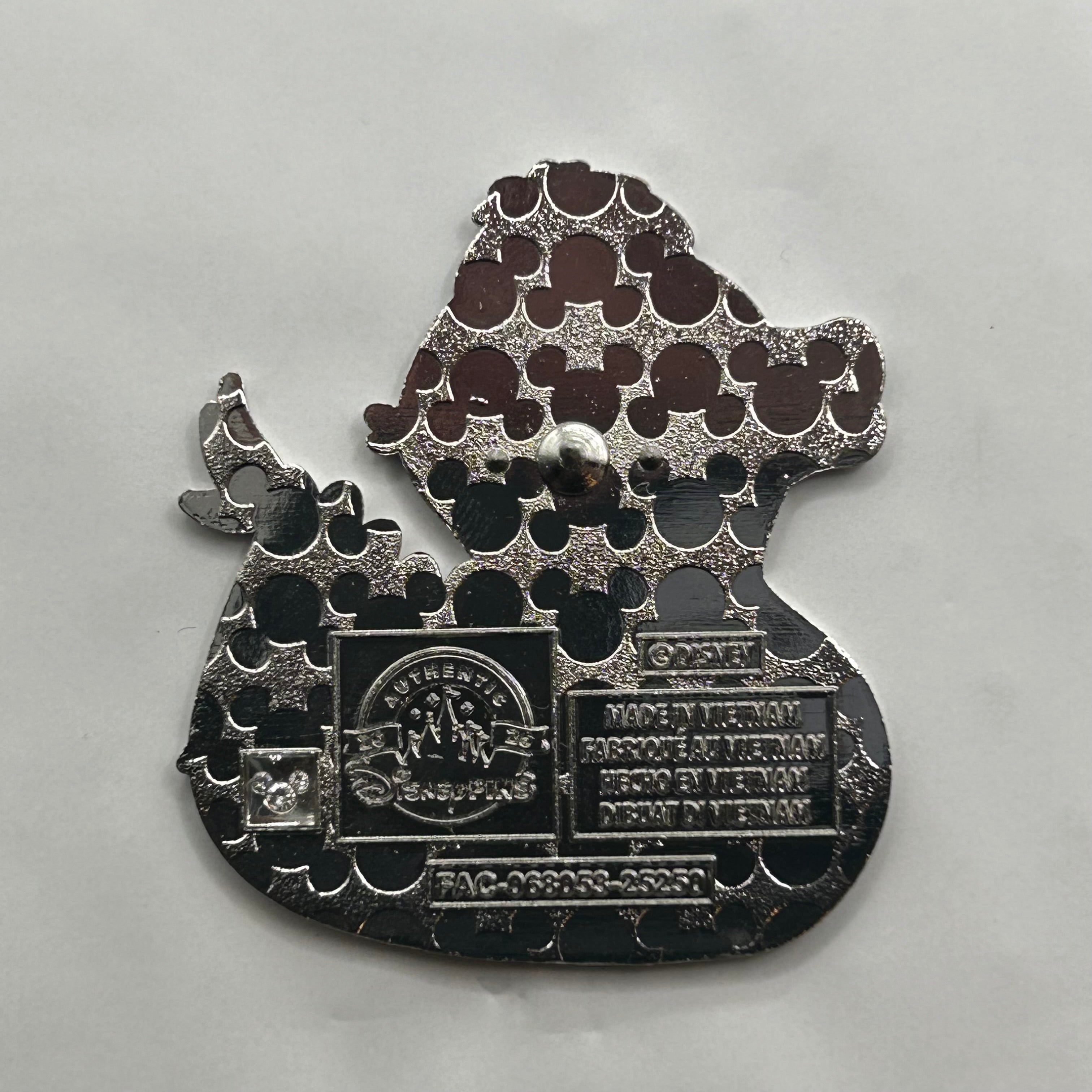 2026 - Elliot - Disney Ducks - Series 2 - Mystery Pin