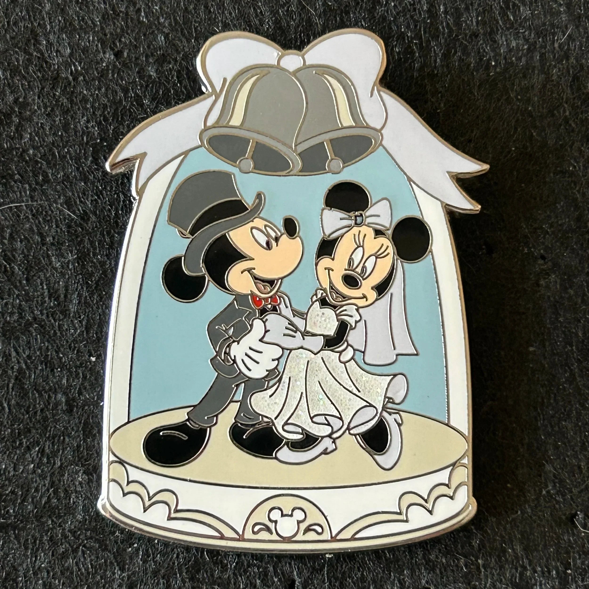 2024 - Mickey and Minnie Mouse - Wedding - Bride and Groom - Disney Pin