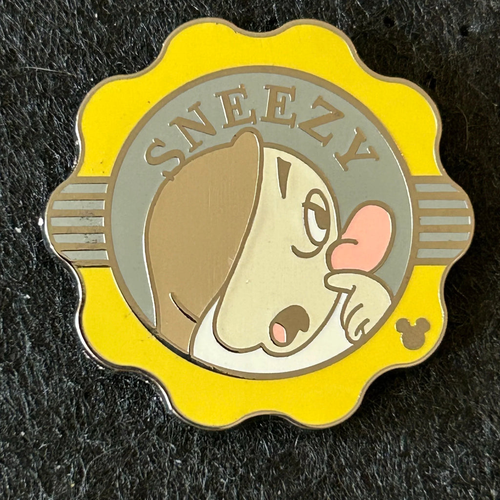 2018 - Sneezy - 7 Dwarfs - Hidden Mickey - Disney Pin