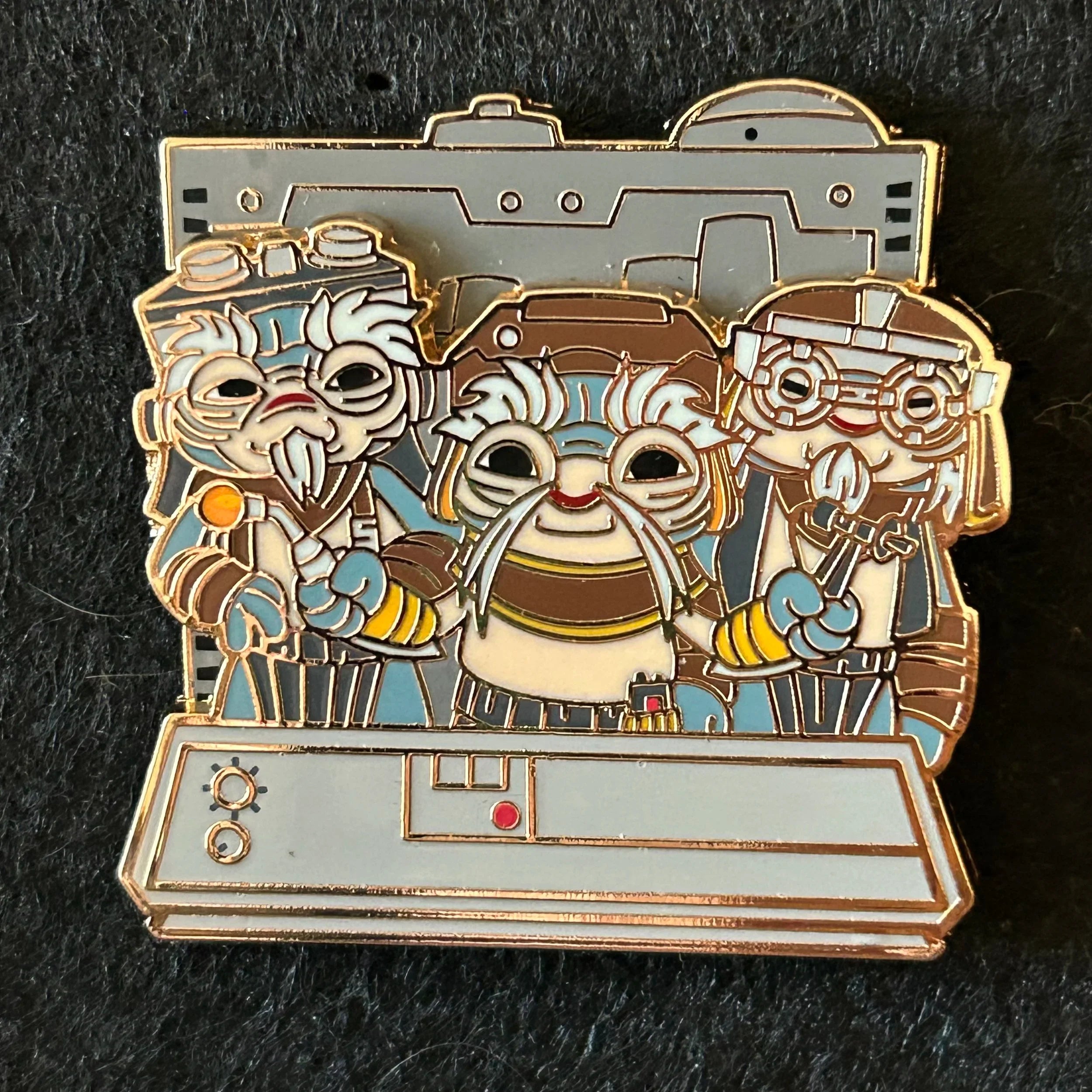 2025 - Anzellan Group - Star Wars - LR- Disney Pin on Pin