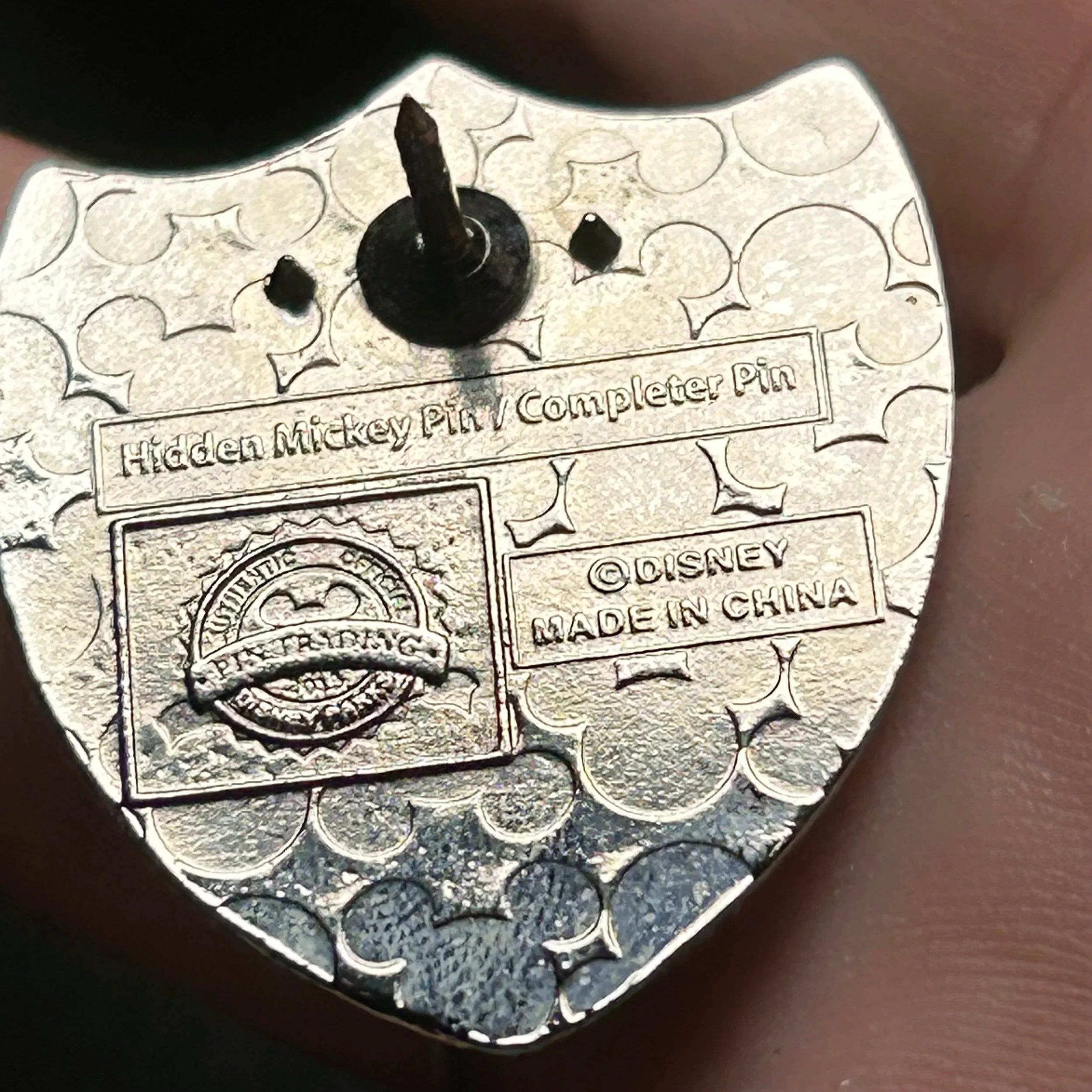 2013 - Dale - American Flag - Badge - Hidden Mickey - Completer - Disney Pin