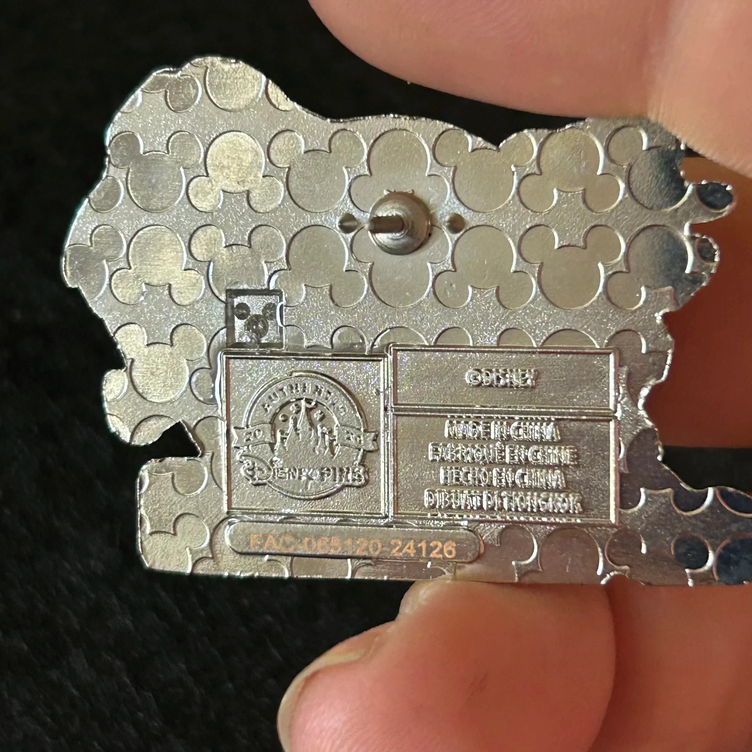 2024 - Mickey Mouse and Elephant - Harambe - Wildlife Preserve - DAK - Disney Pin