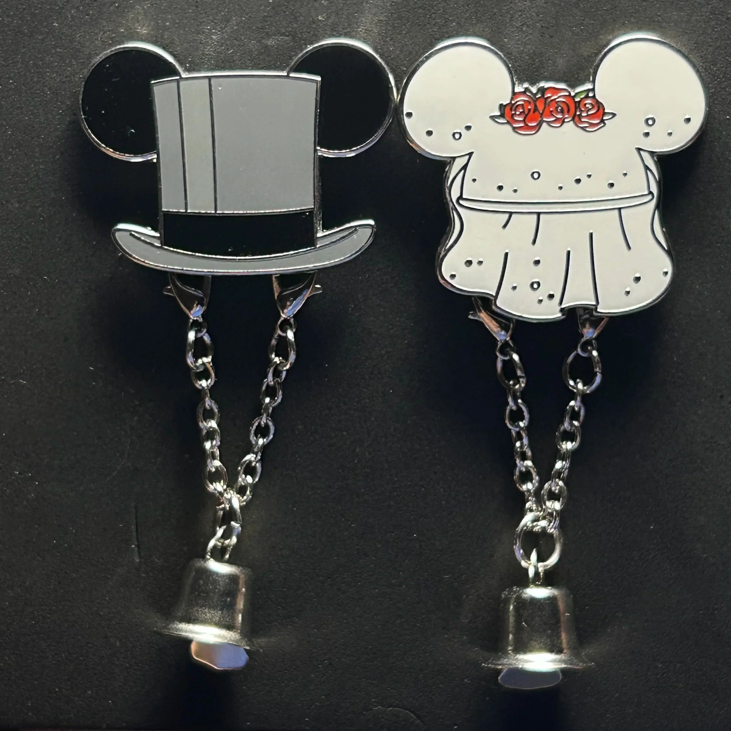 2024 - Mickey and Minnie - Wedding Hats with Dangle Bells - 2 Pin Set - Disney Pins