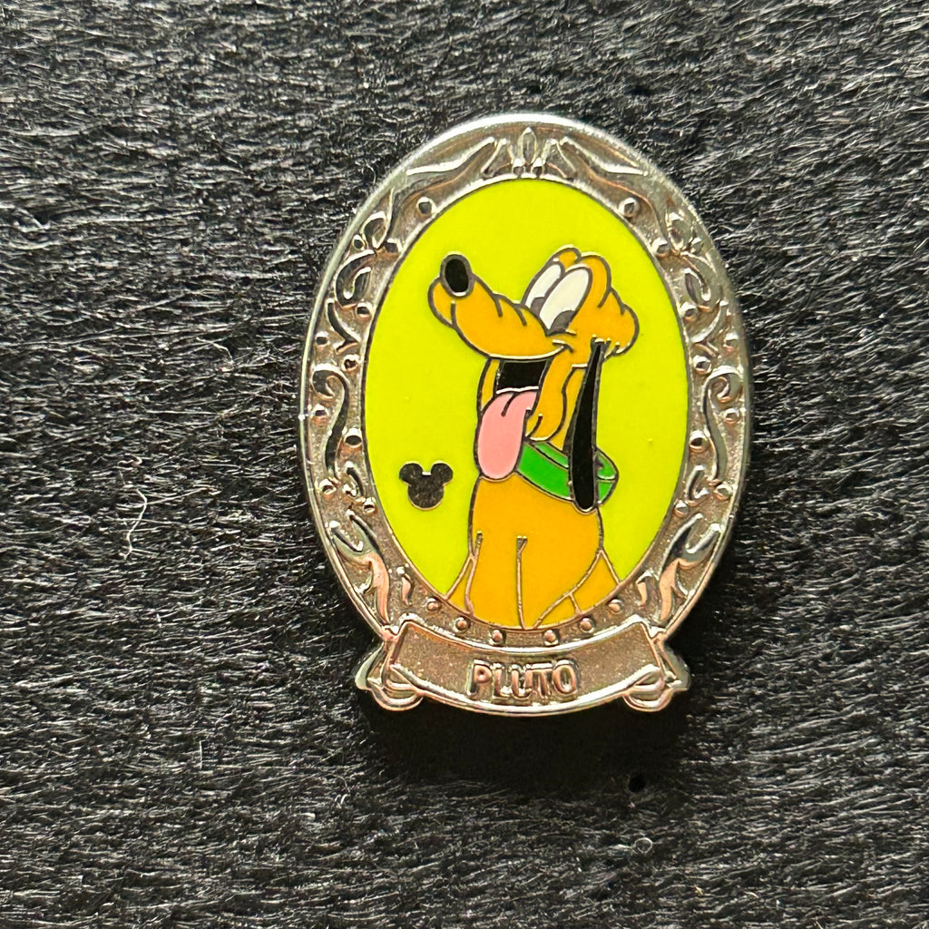 2011 - Pluto Portrait - Hidden Disney - Disney Pin