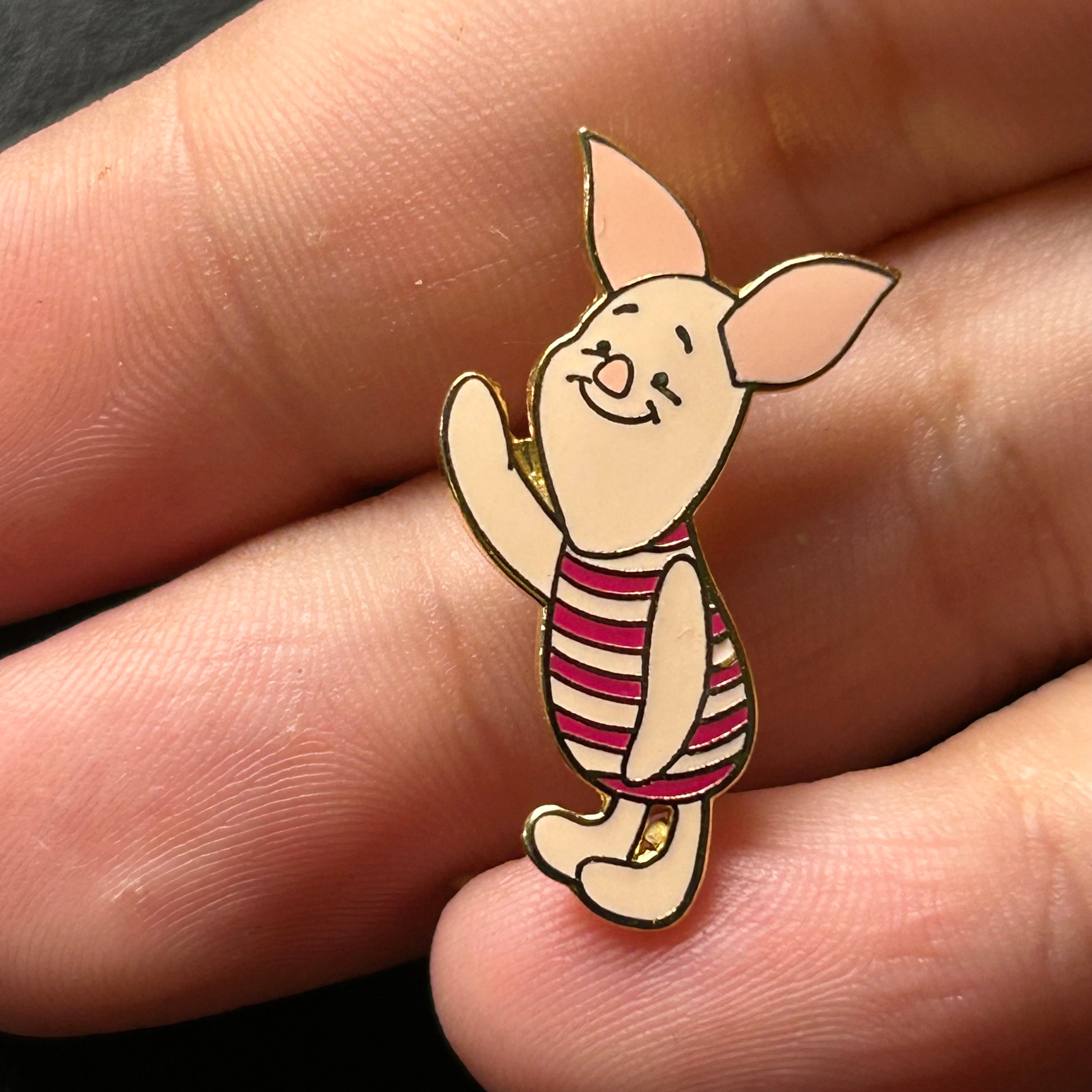 Piglet - Waving - Winnie the Pooh - Disney Pin