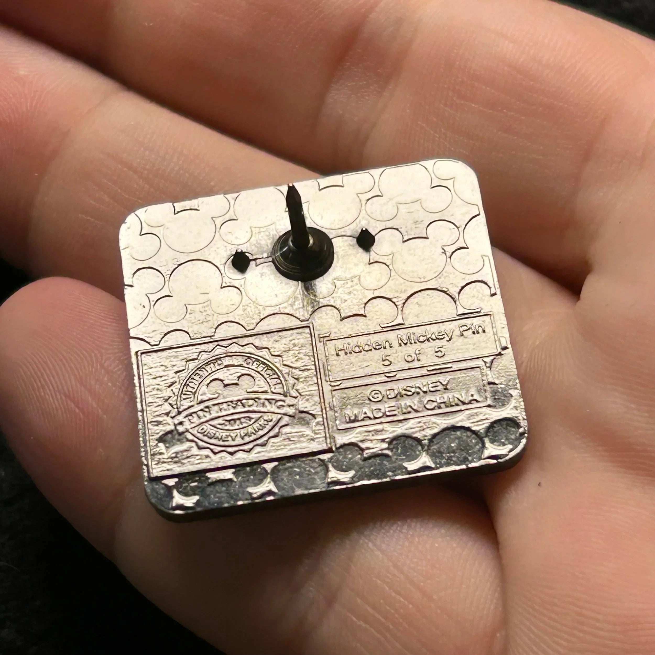 2018 - Queen of Hearts Silhouette - Alice in Wonderland - Hidden Mickey - Disney Pin