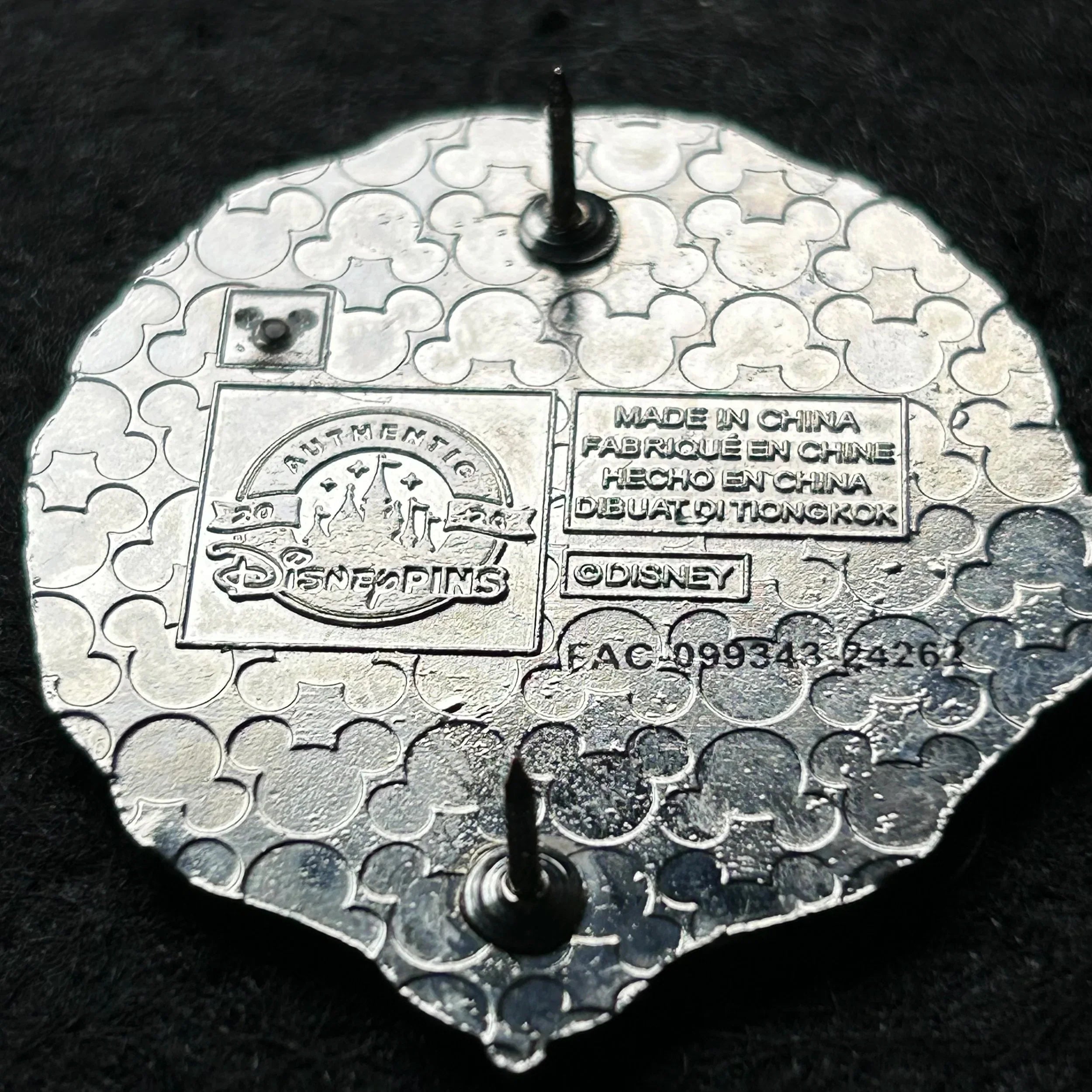 2024 - Stitch - Adventureland - Mystery Pin