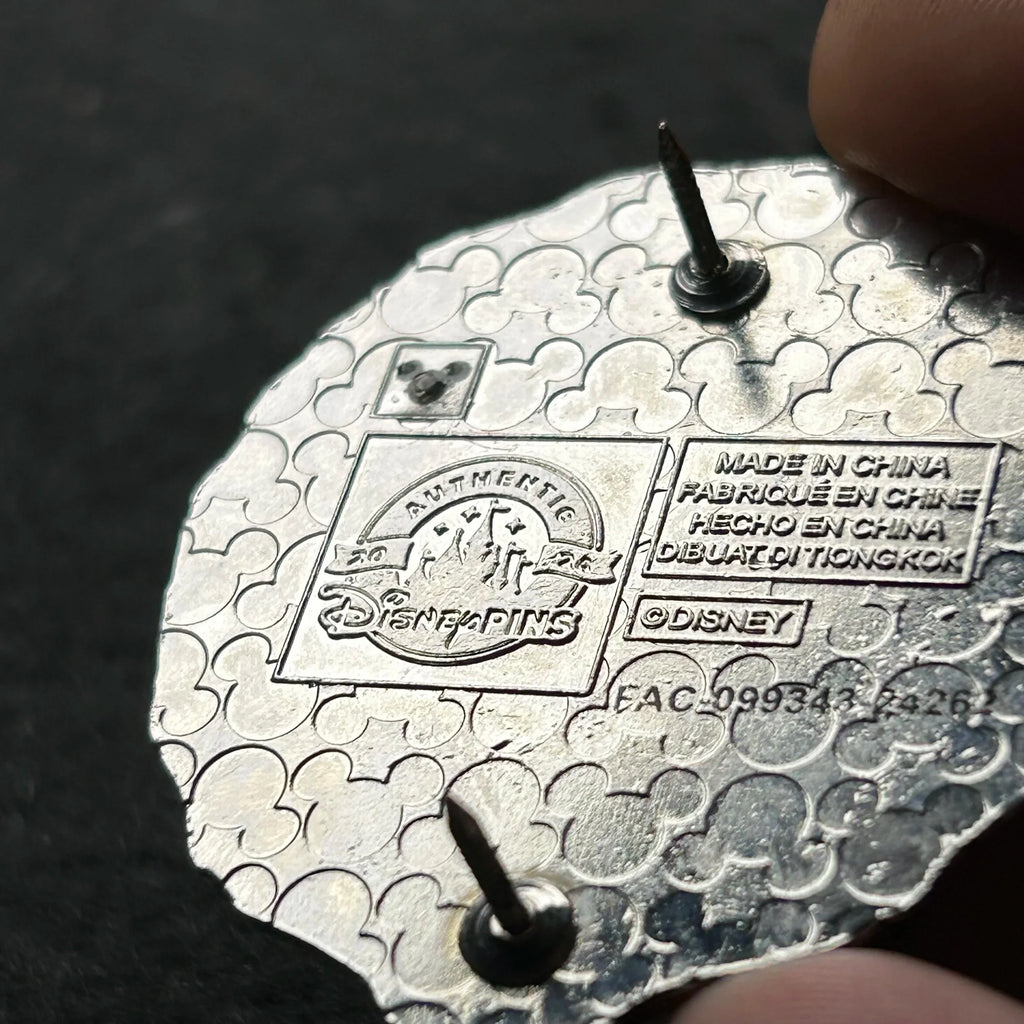 2024 - Stitch - Adventureland - Mystery Pin