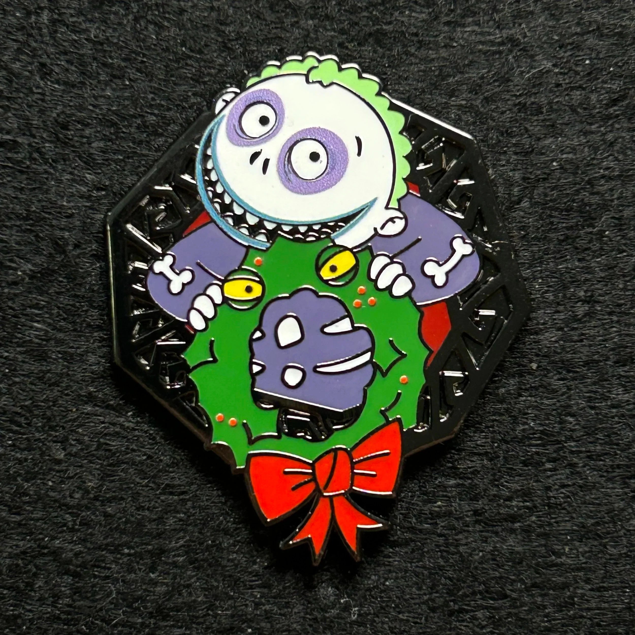 2025 - Barrel Holding Wreath - Nightmare Before Christmas - Booster set - Disney Pin