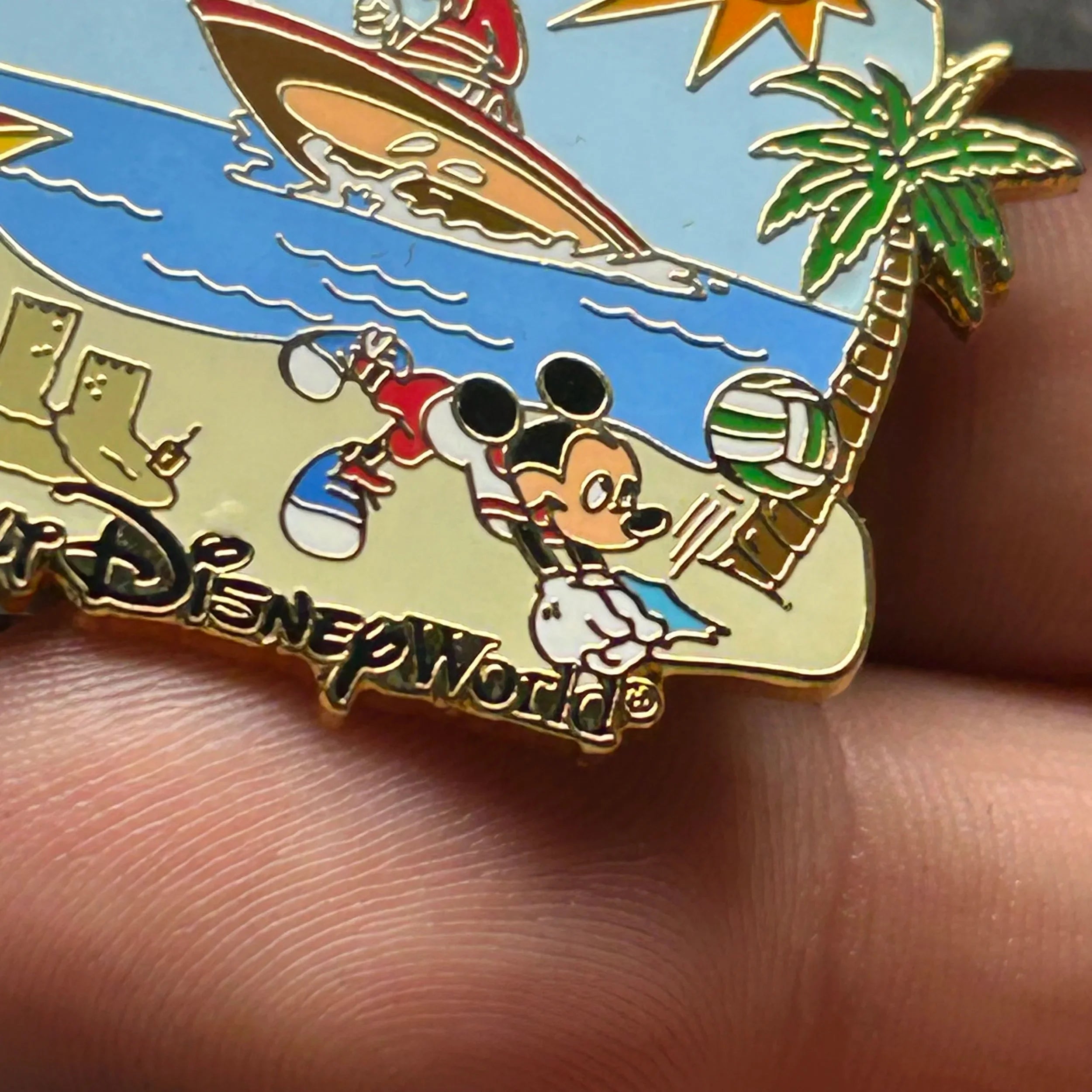 2003 - Mickey, Minnie, & Goofy - Spring Break - At The Beach - LE 3,000 - Disney Pin