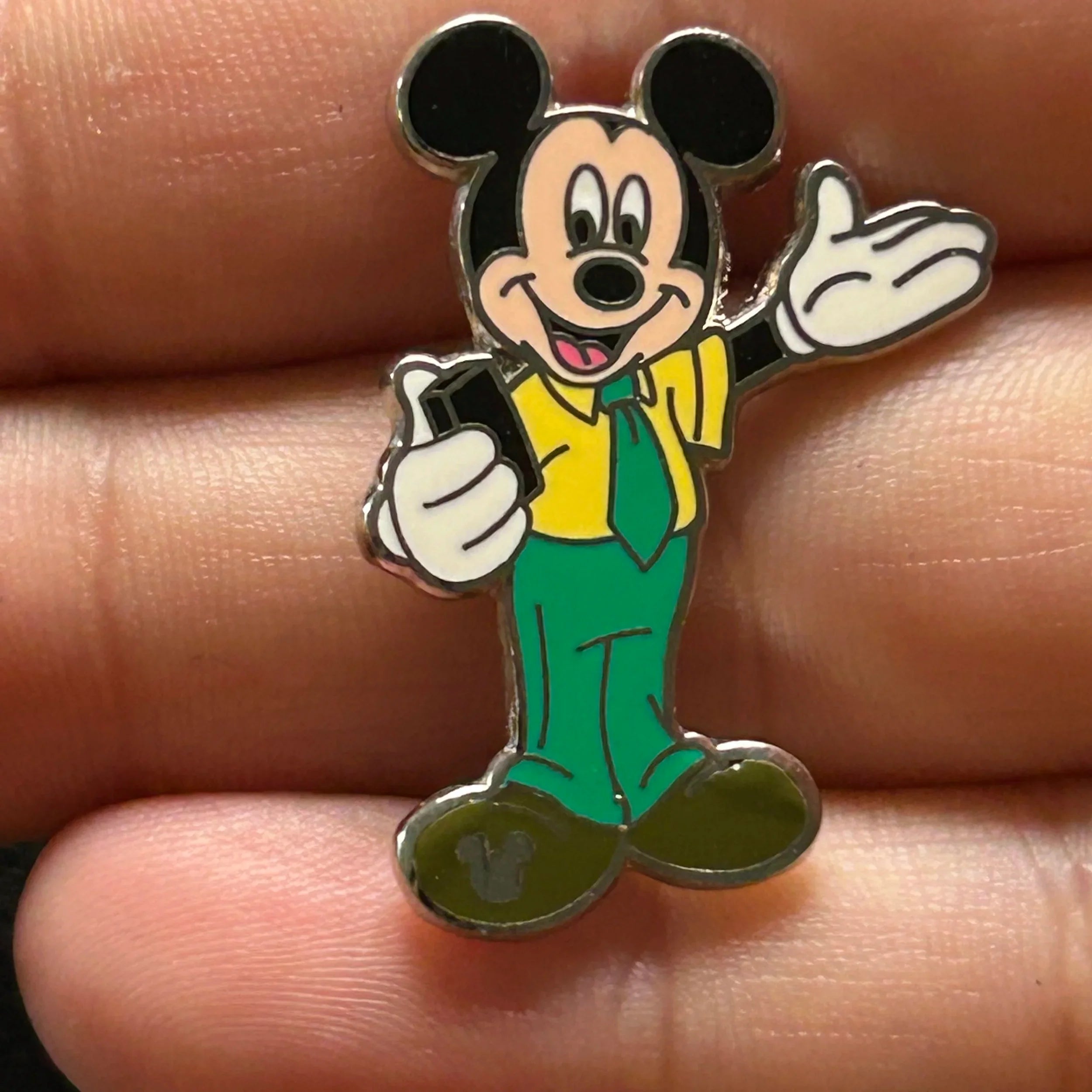 2016 - Mickey Mouse Pin Traders - Hidden Disney - Disney Pin