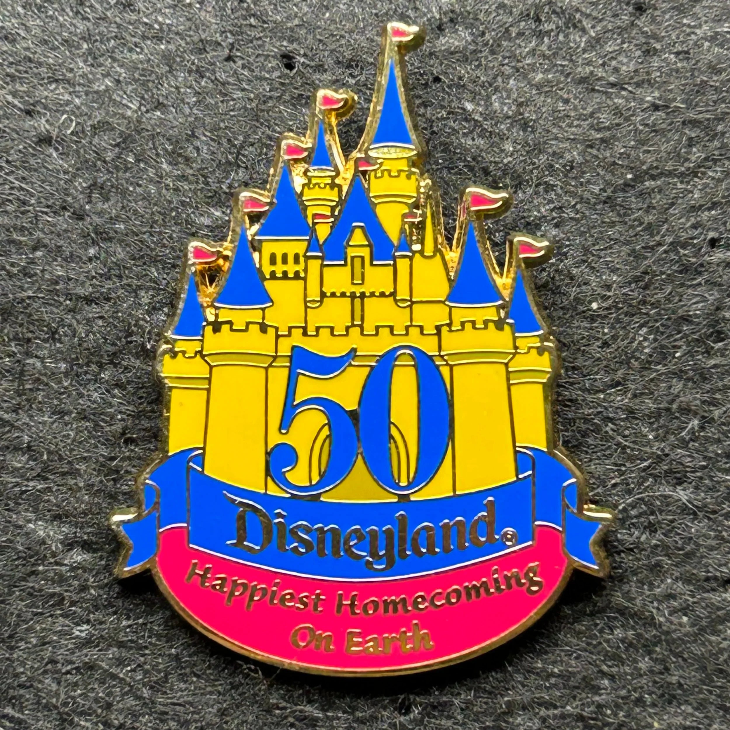 2004 - DLR - Castle - 50th- Disney Pin