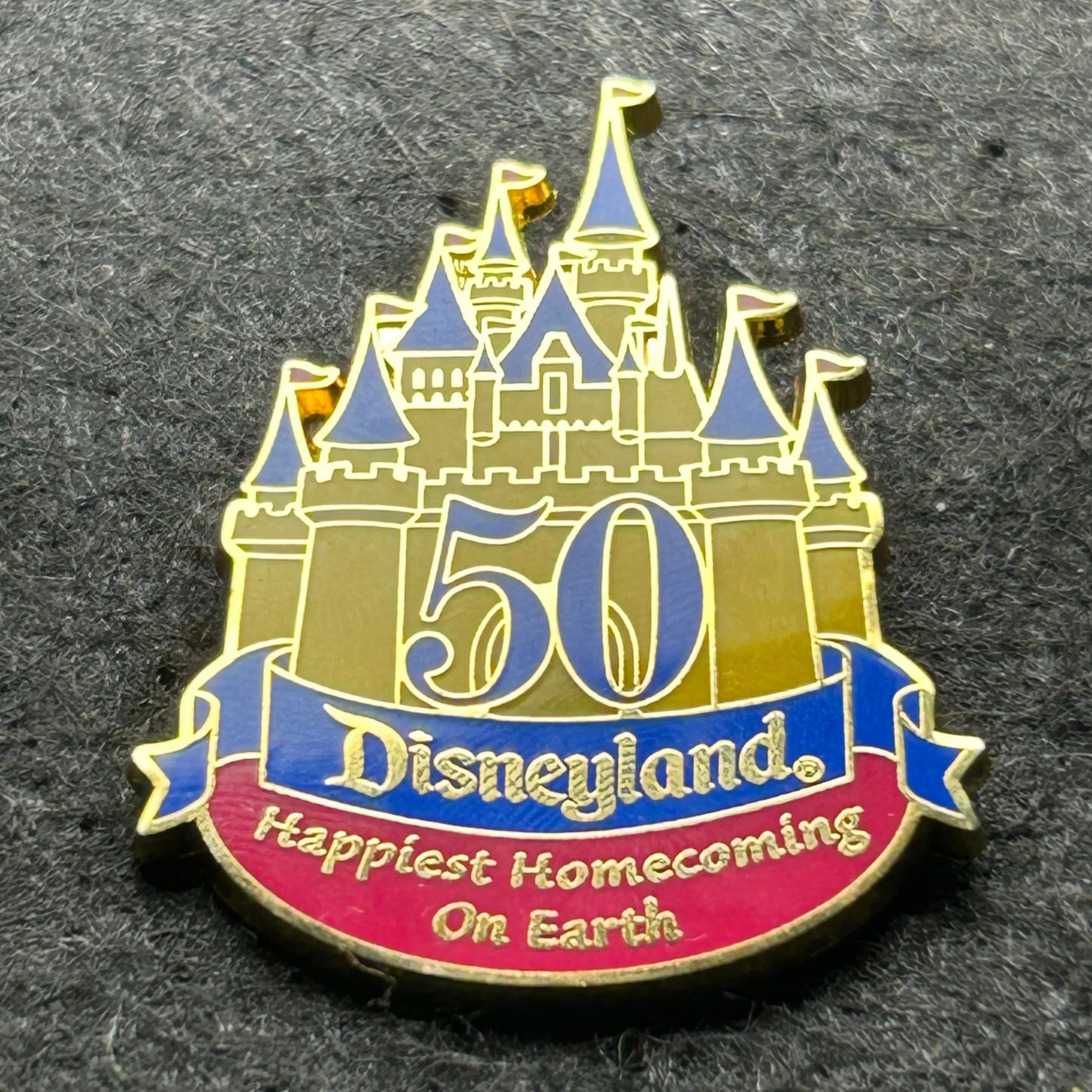 2004 - DLR - Castle - 50th- Disney Pin