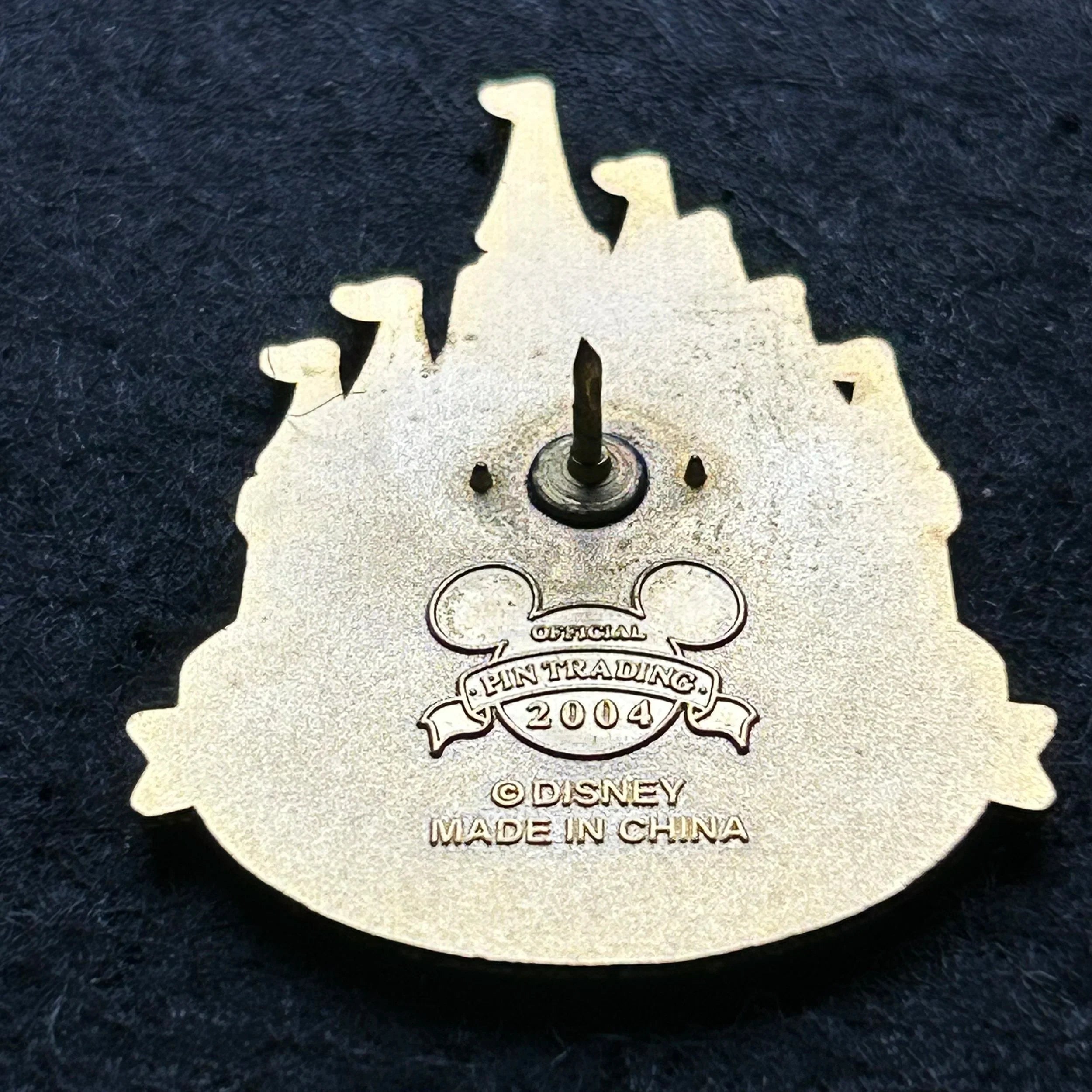 2004 - DLR - Castle - 50th- Disney Pin