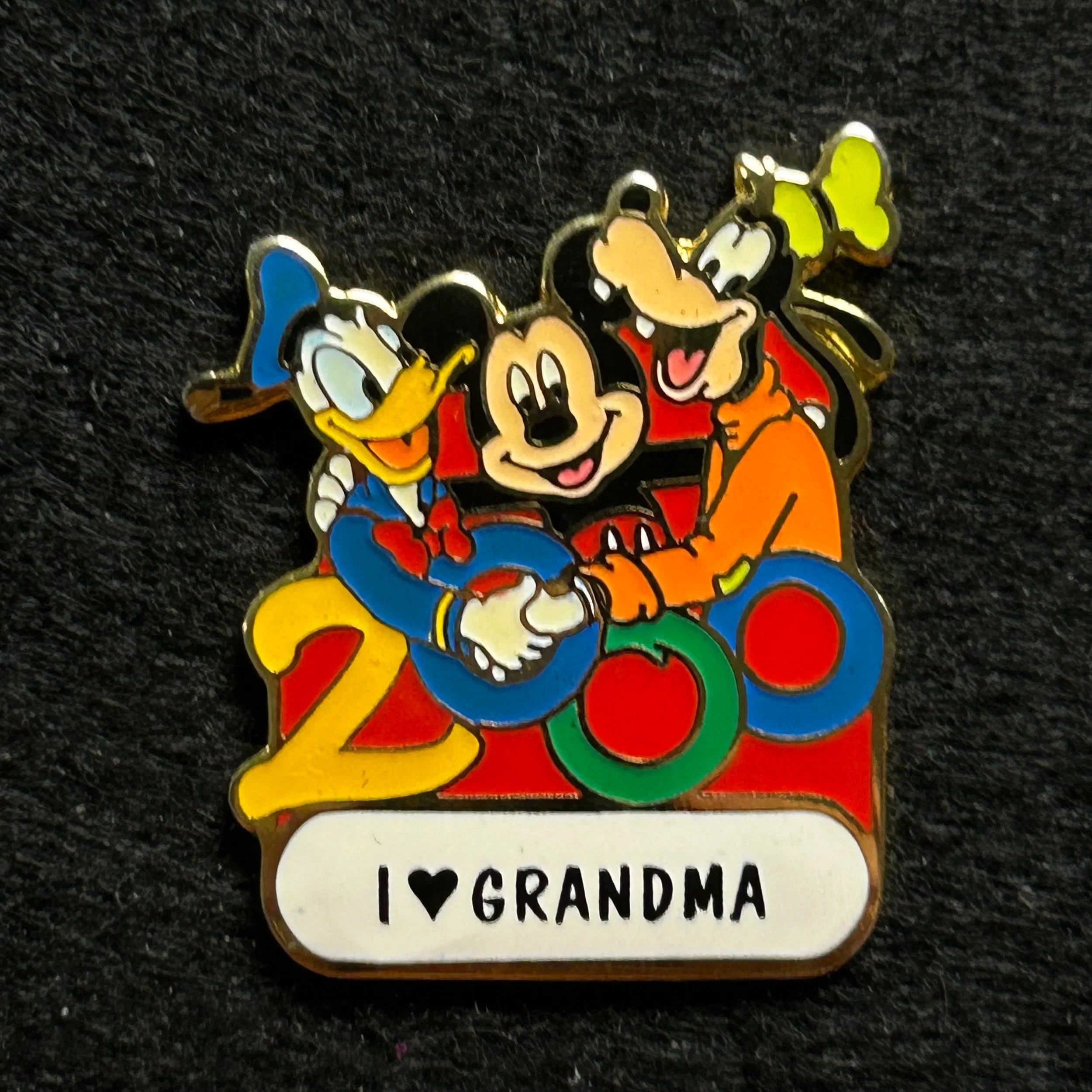 2000 - Mickey Donald Goofy - Personalized I “Heart” Grandma - Disney Pin