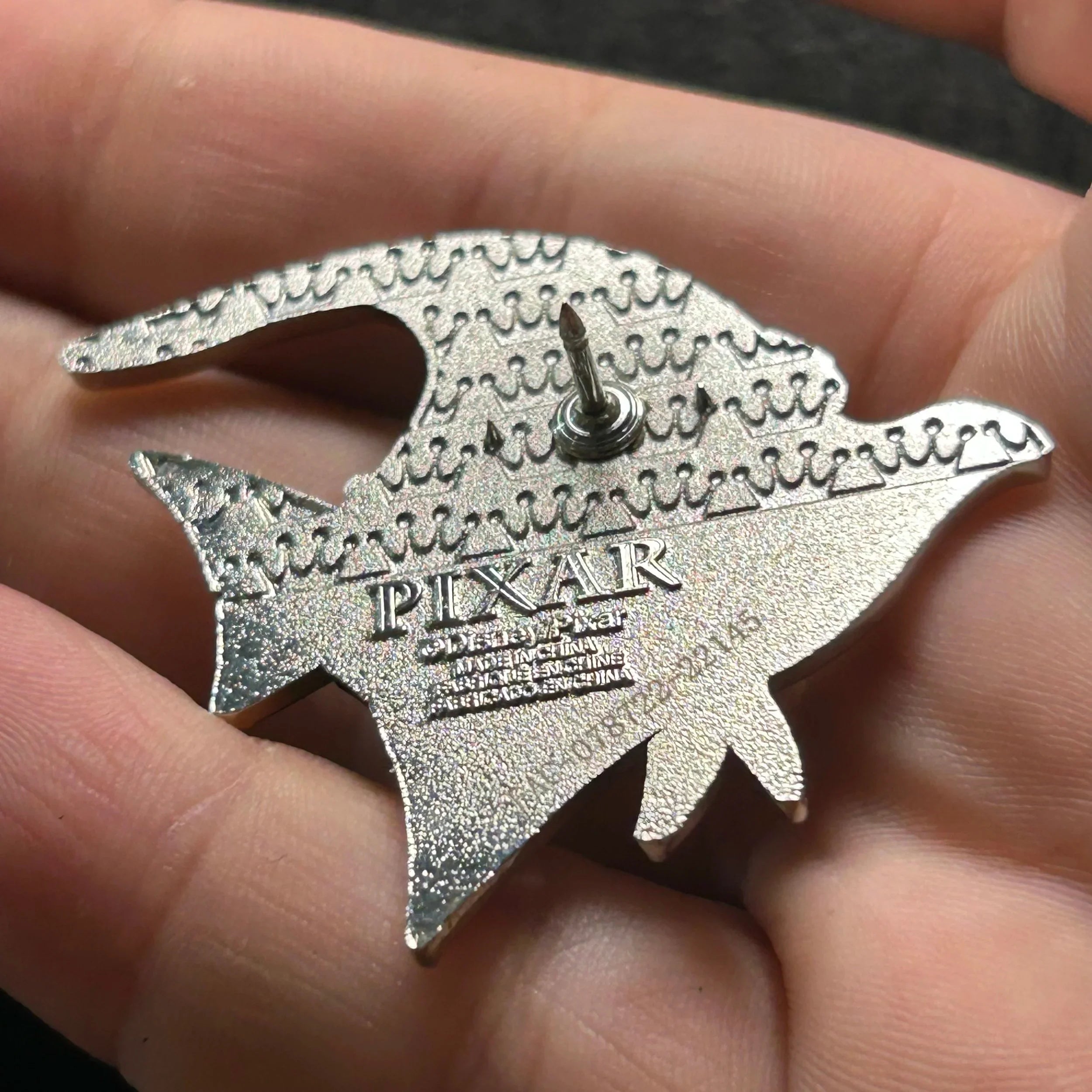 Loungefly - Gil - Full Body - Finding Nemo - Disney Pin