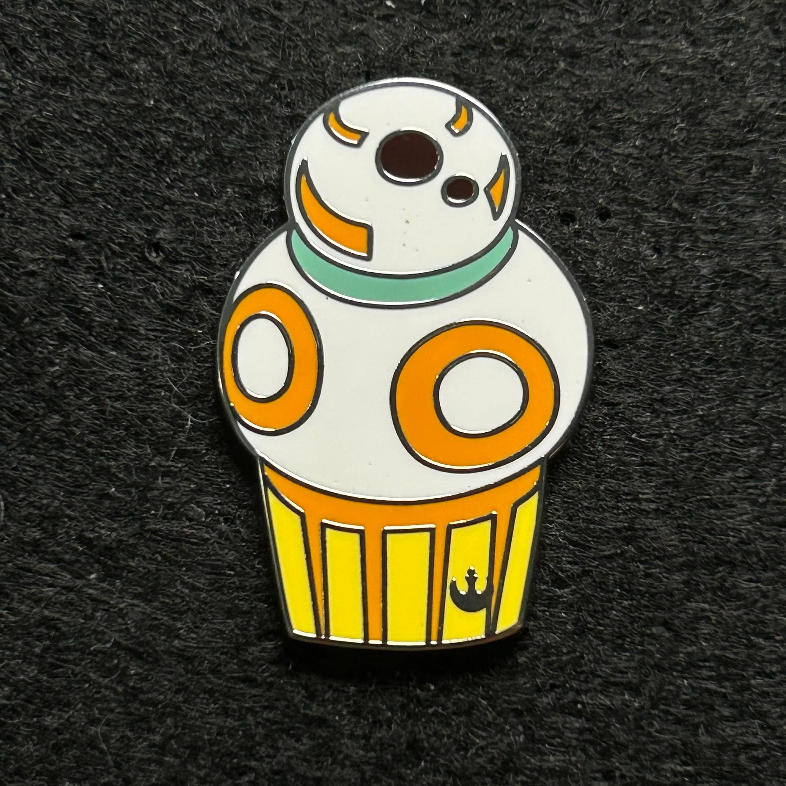 2025 - BB-8 Cupcake - WDW Cupcake Hidden Disney Series - Disney Pin
