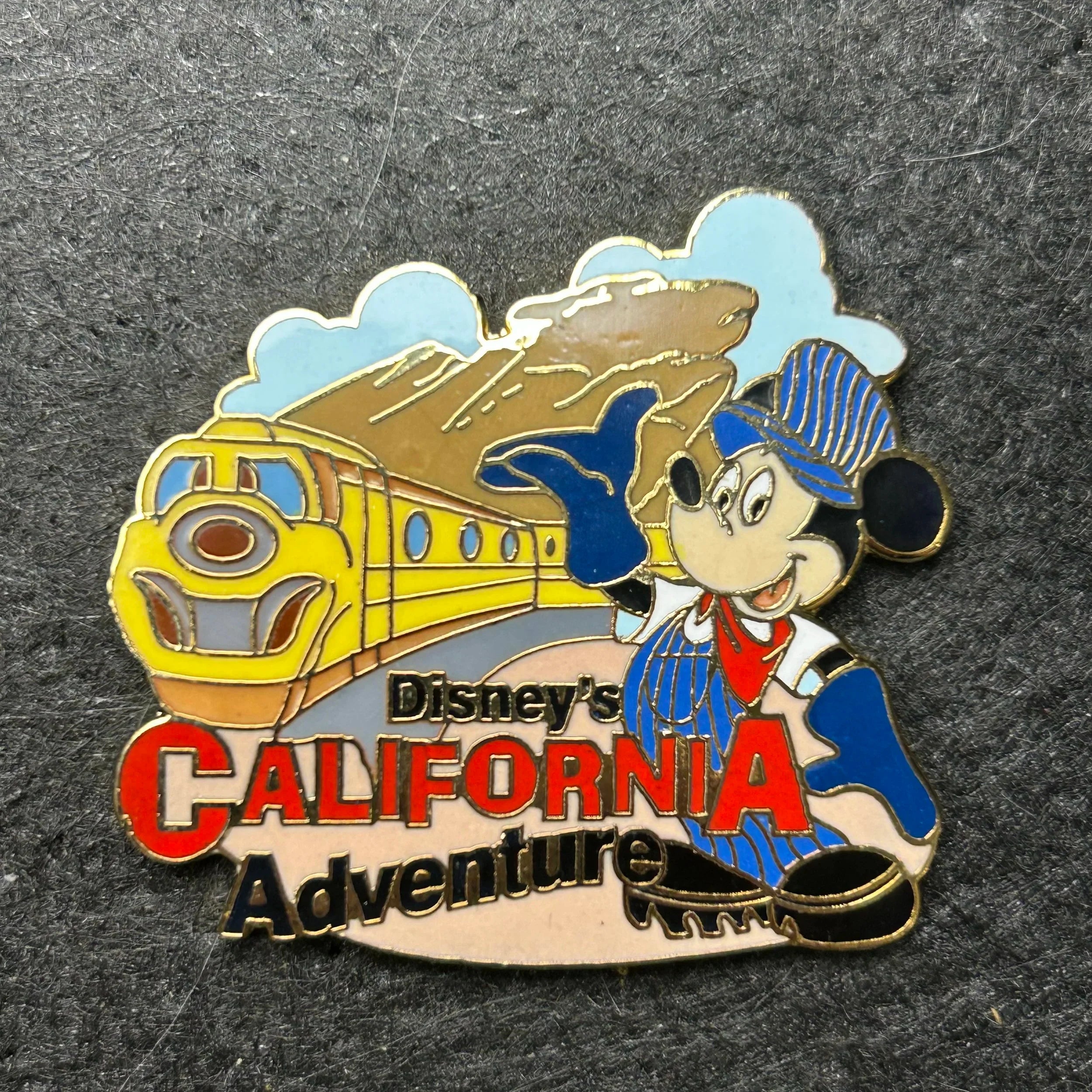 2001 - Mickey Mouse - Engineer - DLR - California Adventure - Train - Disney Pin