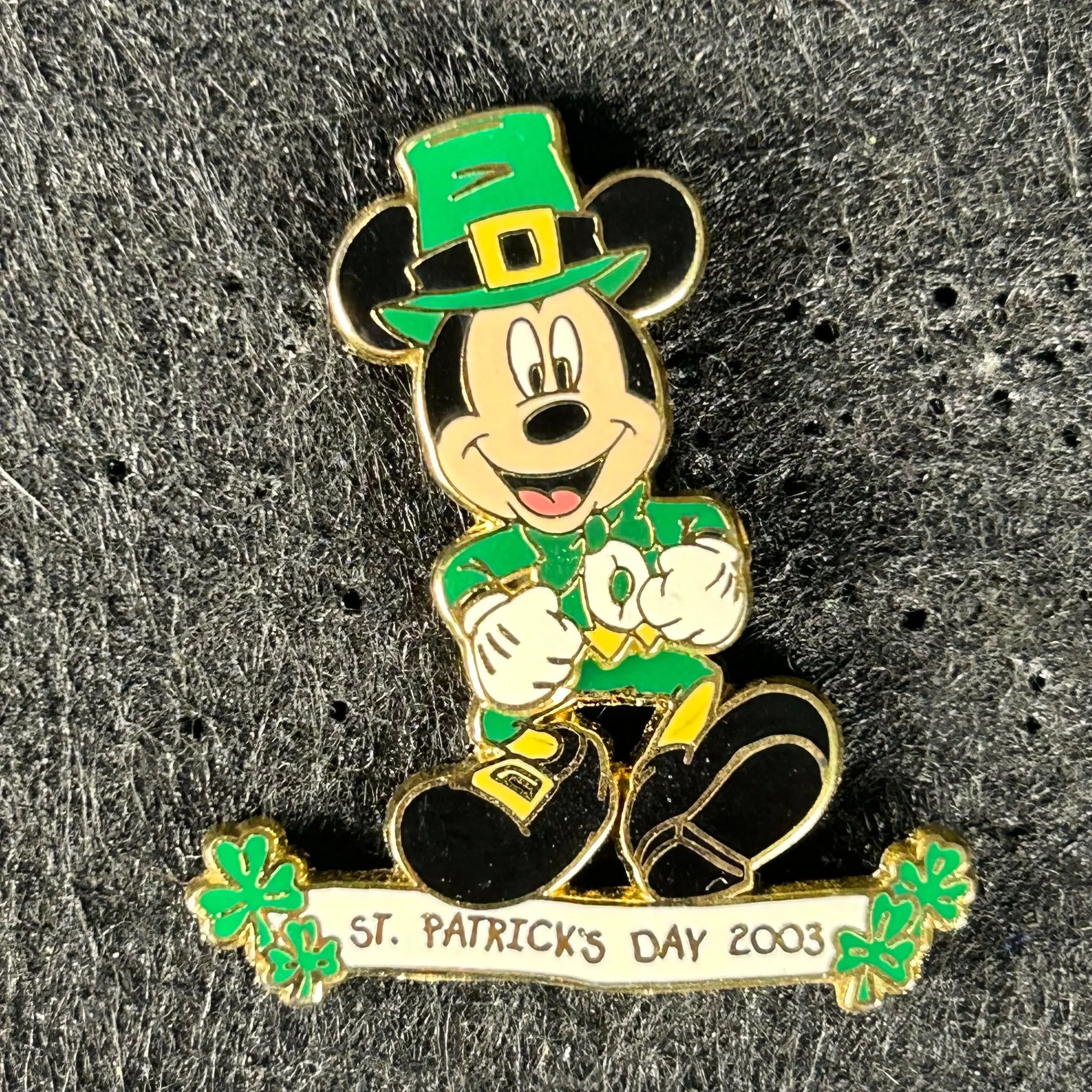 2003 - Mickey Mouse - St Patrick’s Day - LE 3,500 - Swing/Sway - Disney Pin