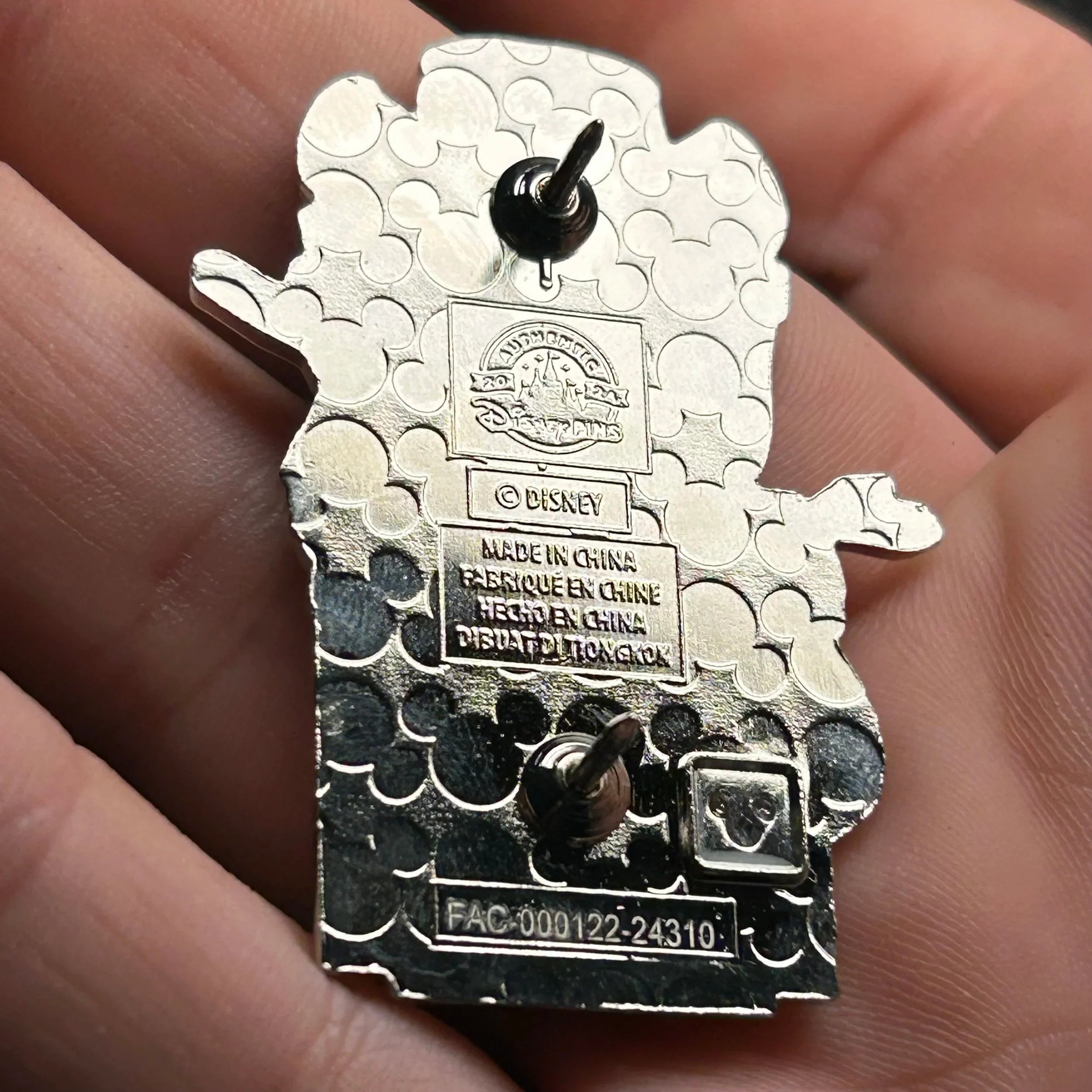 2024 - Cruella De Vil - 101 Dalmatians - Window - Mystery Pin