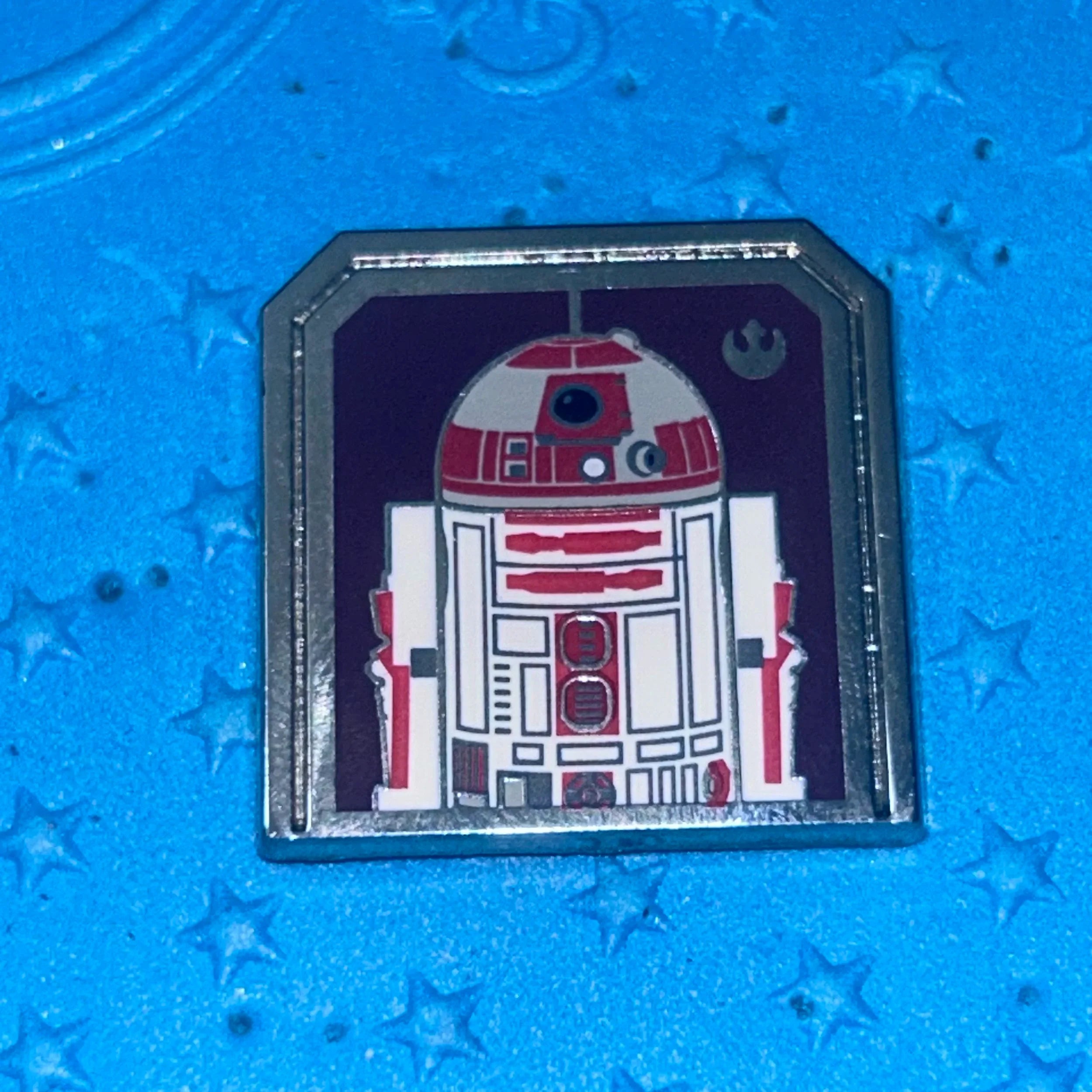 2024 - Red Droid - R2-A3 - Hidden Disney - Star Wars Pin