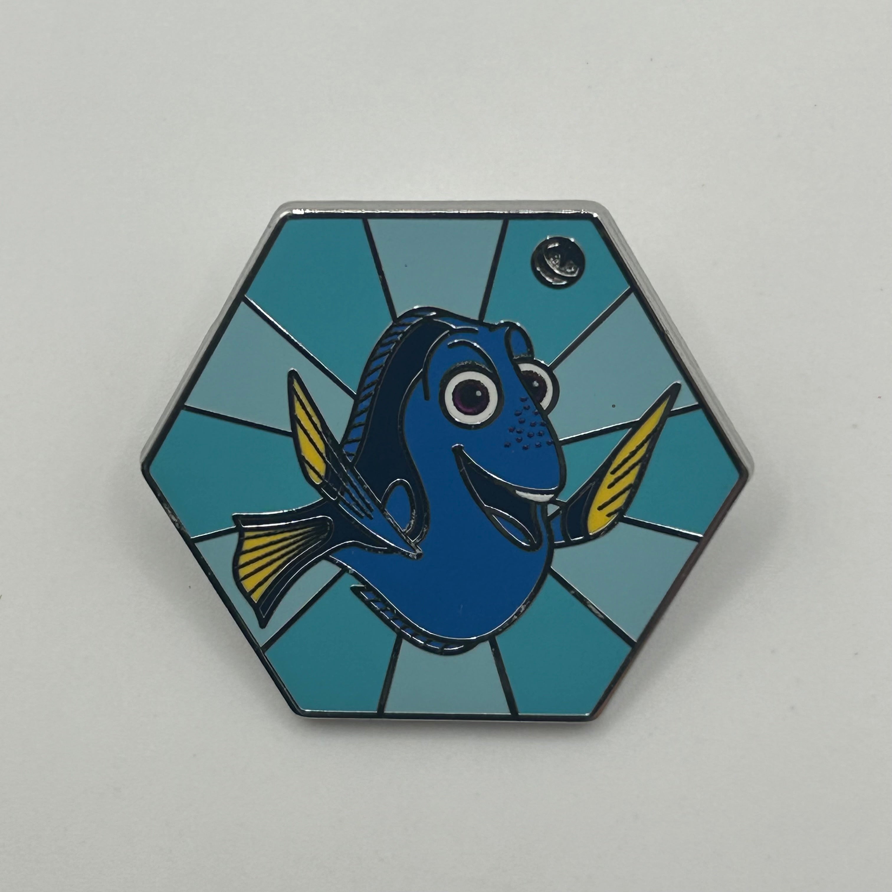 2026 - Dory - Finding Nemo - Hexagon Series - Hidden Mickey - Wave A - Disney Pin