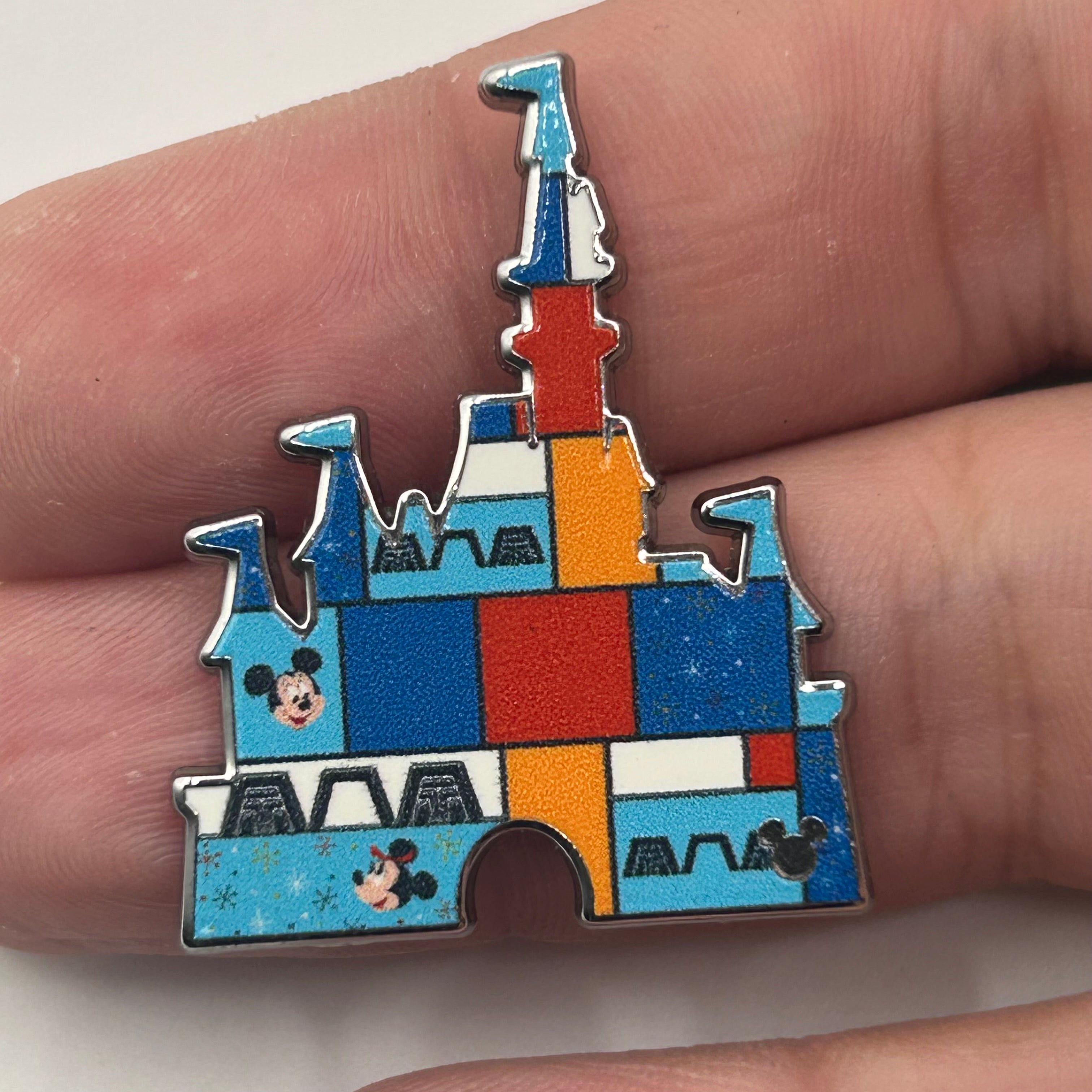 2026 - Contemporary Castle - Hidden Mickey CHASER - Wave A - Disney Pin