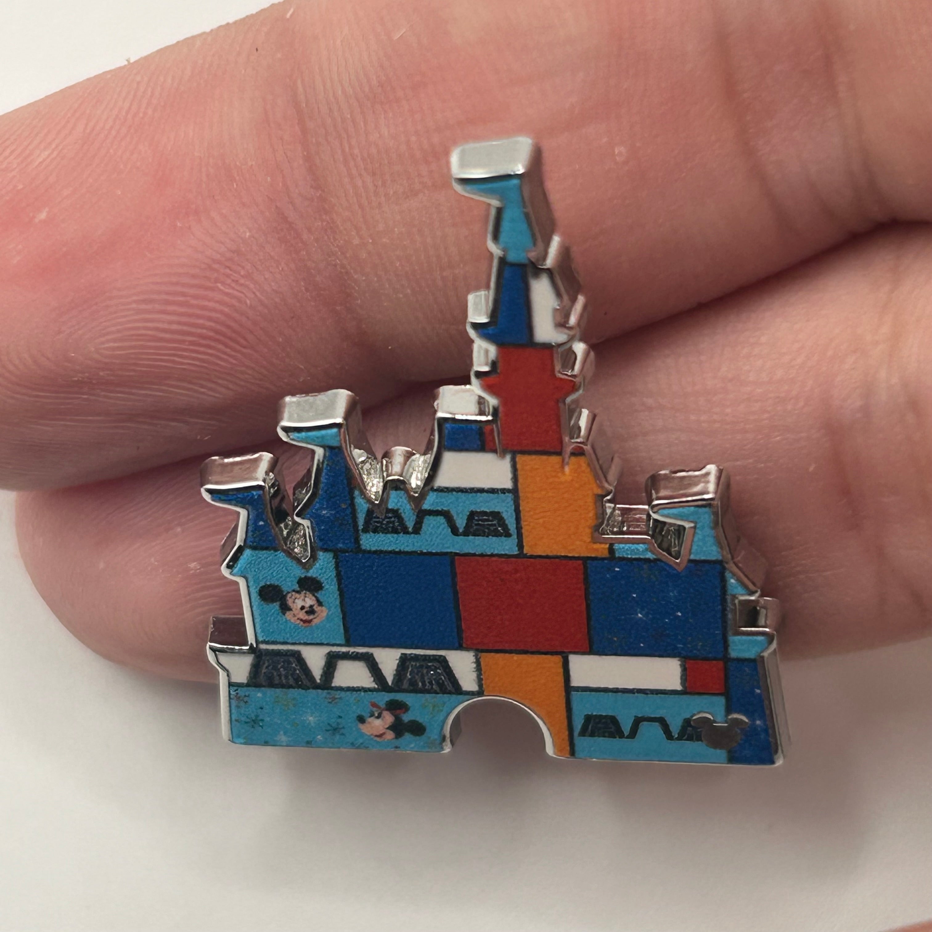 2026 - Contemporary Castle - Hidden Mickey CHASER - Wave A - Disney Pin