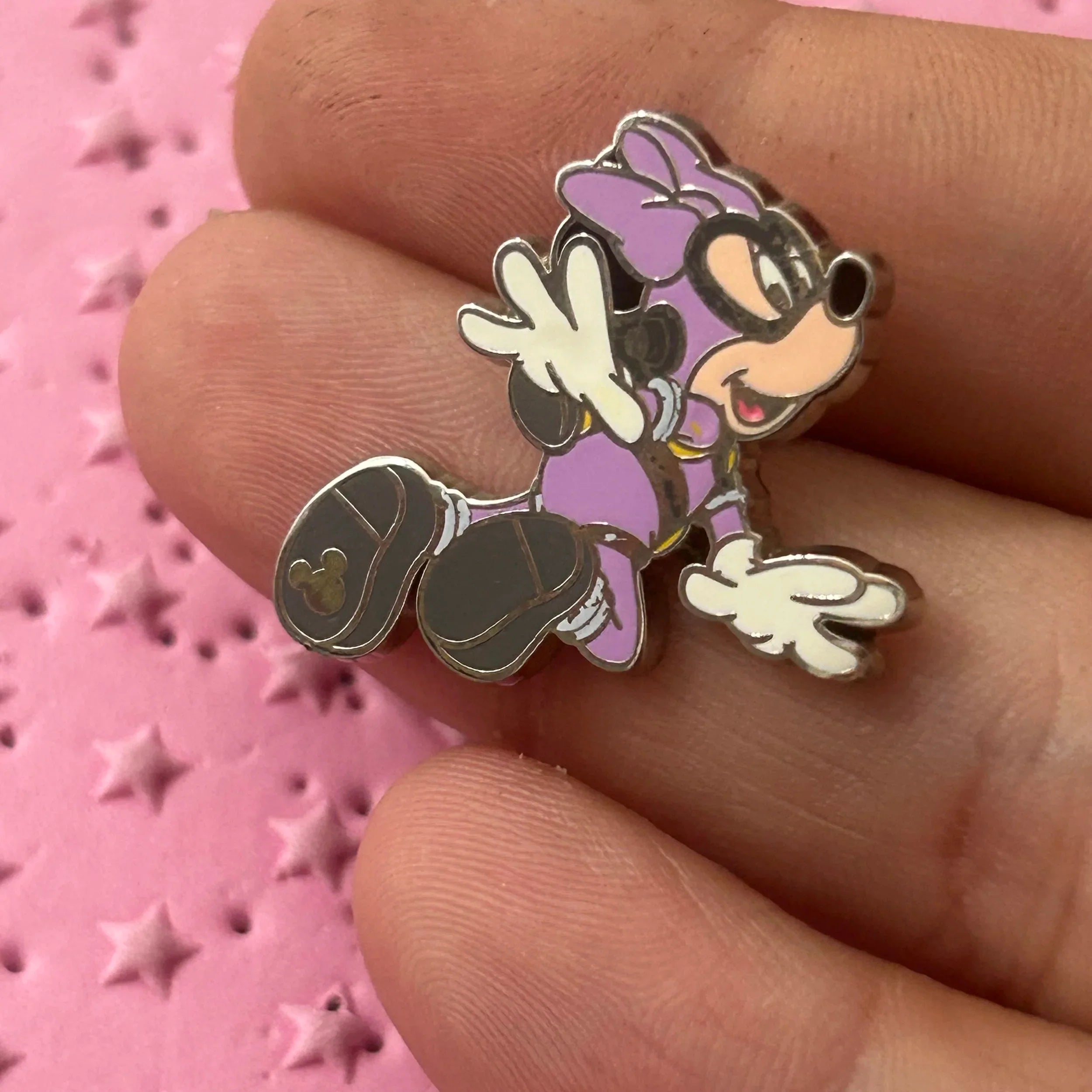 2015 - Minnie Mouse - Space Suit - Hidden Mickey Pin